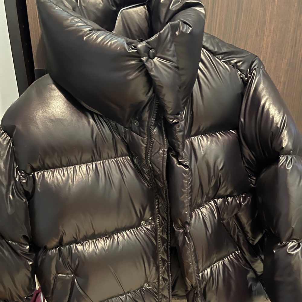 Aritzia Black Mega Puff Jacket Size L BRAND NEW W TAGS (Never worn)